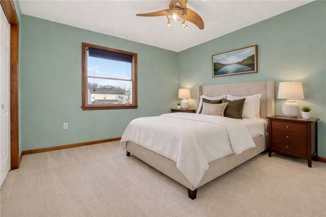 814 Cleardale Dr, Hempfield Twp, PA 15601