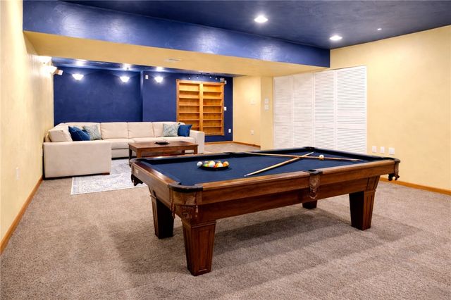 814 Cleardale Dr, Hempfield Twp, PA 15601