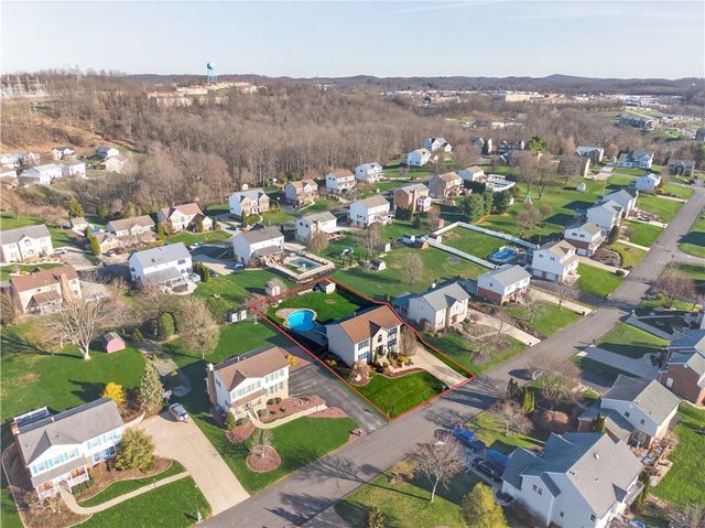 814 Cleardale Dr, Hempfield Twp, PA 15601