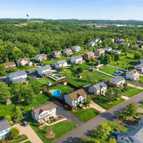 814 Cleardale Dr, Hempfield Twp, PA 15601