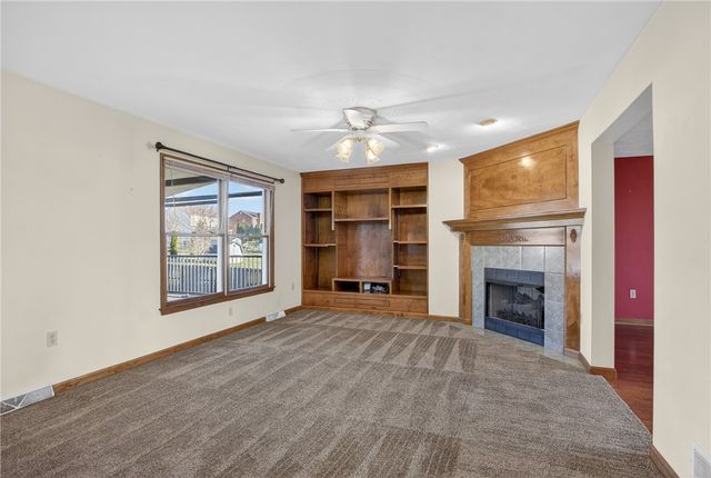 814 Cleardale Dr, Hempfield Twp, PA 15601