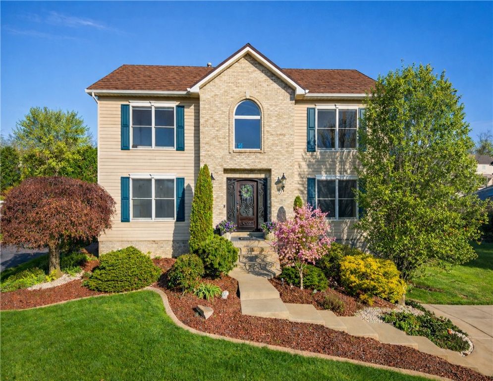 814 Cleardale Dr, Hempfield Twp, PA 15601