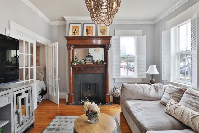 31 E Blenkner Street, Columbus, OH 43215