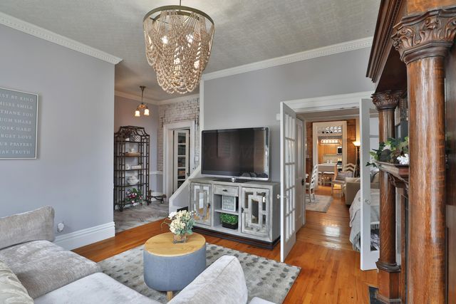 31 E Blenkner Street, Columbus, OH 43215