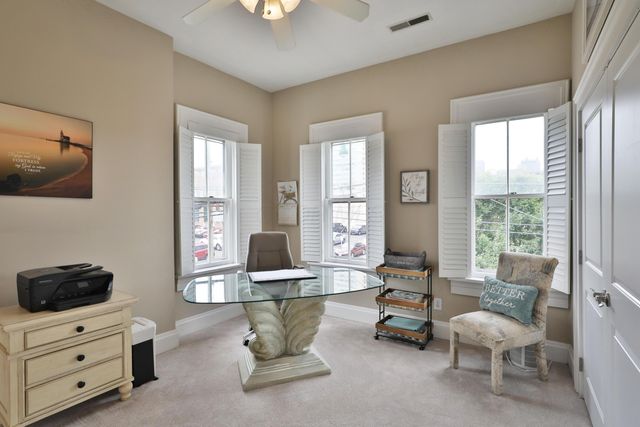 31 E Blenkner Street, Columbus, OH 43215
