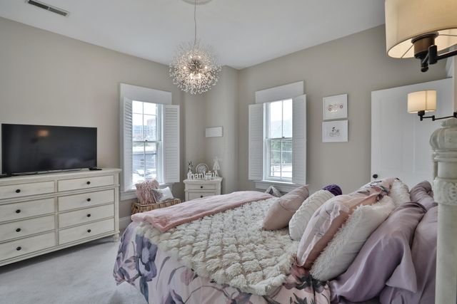 31 E Blenkner Street, Columbus, OH 43215