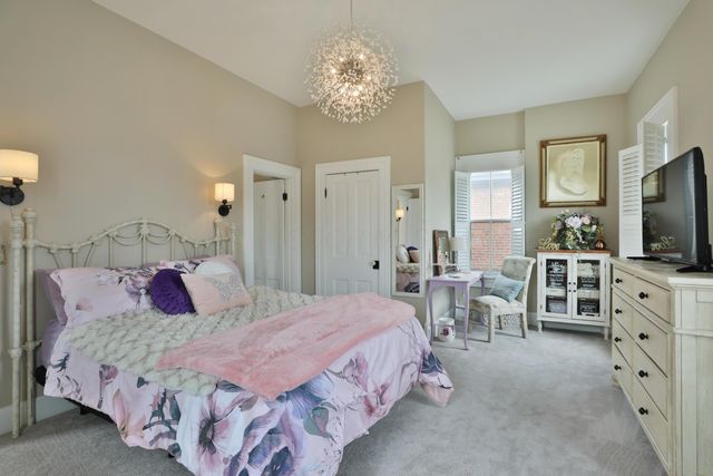 31 E Blenkner Street, Columbus, OH 43215