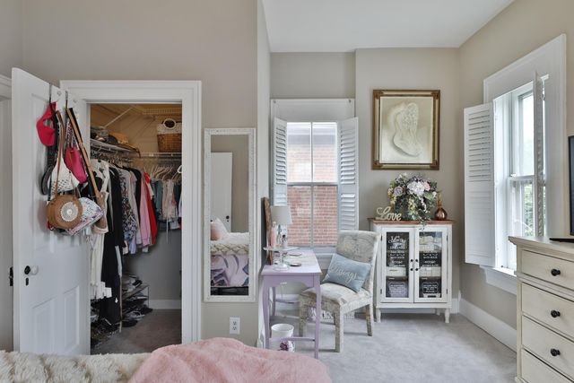 31 E Blenkner Street, Columbus, OH 43215