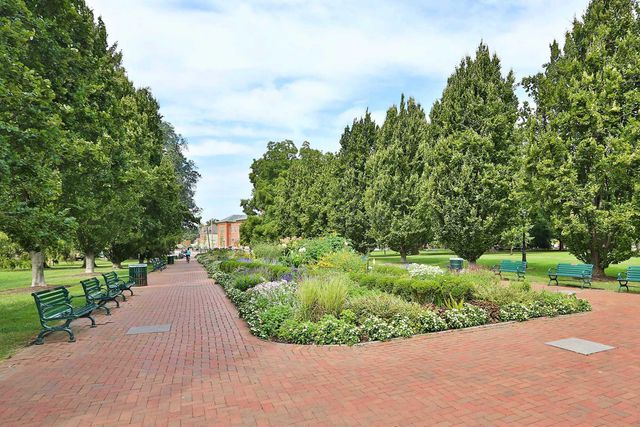 31 E Blenkner Street, Columbus, OH 43215