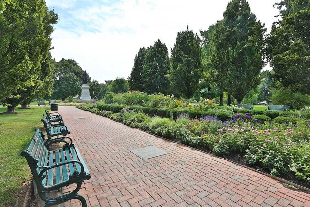 31 E Blenkner Street, Columbus, OH 43215