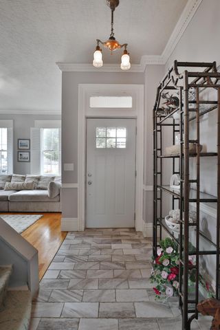 31 E Blenkner Street, Columbus, OH 43215