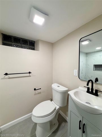 22111 Gardner Street, Oak Park, MI 48237