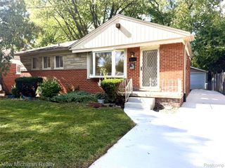22111 Gardner Street, Oak Park, MI 48237