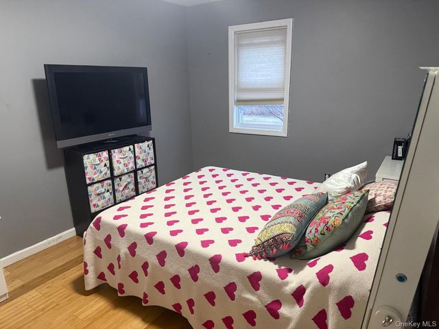 129 Nassau Lane, Island Park, NY 11558