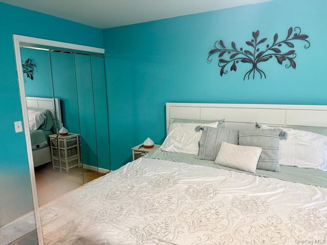 129 Nassau Lane, Island Park, NY 11558