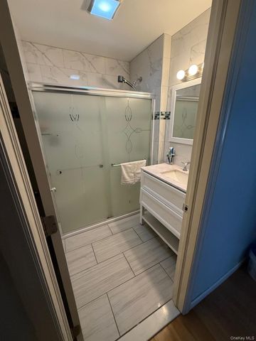 129 Nassau Lane, Island Park, NY 11558