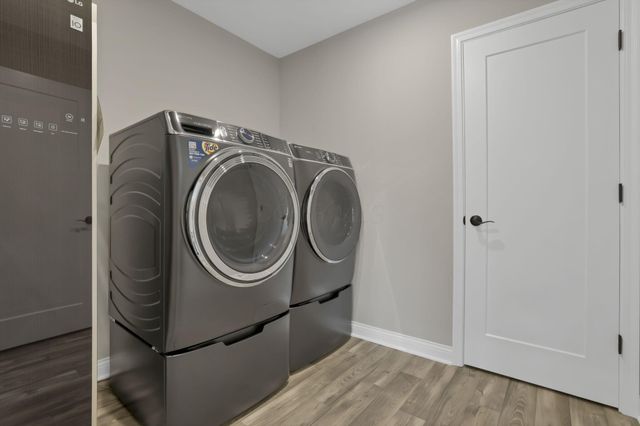 300 Harness Way, Delaware, OH 43015