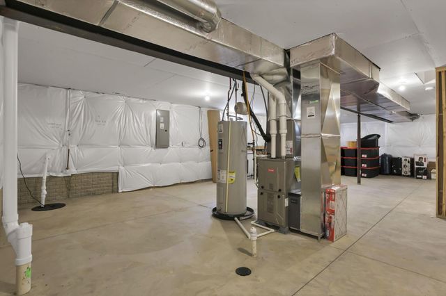 300 Harness Way, Delaware, OH 43015