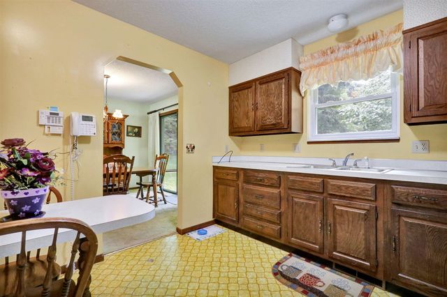 7701 Laurie Lane, Saginaw, MI 48609