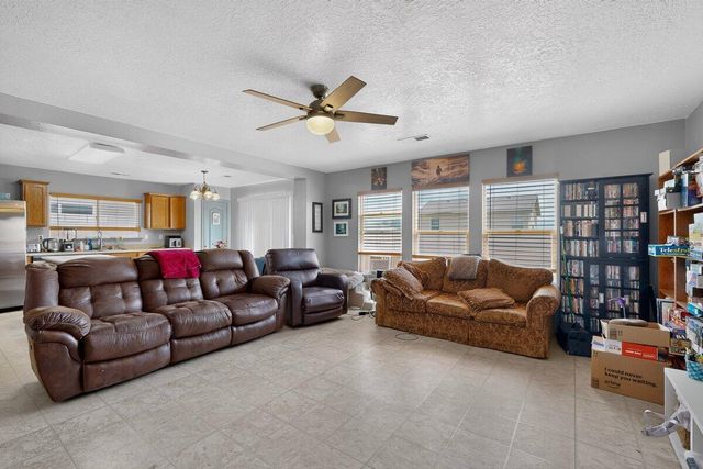 492 Desert Mist Drive SW, Albuquerque, NM 87121