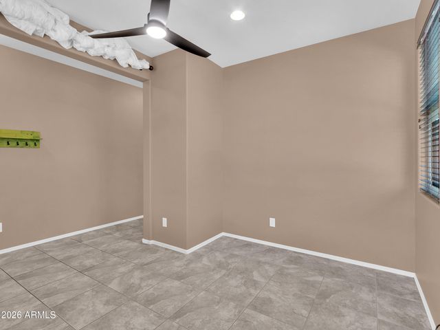 2307 W DESERT Lane, Phoenix, AZ 85041