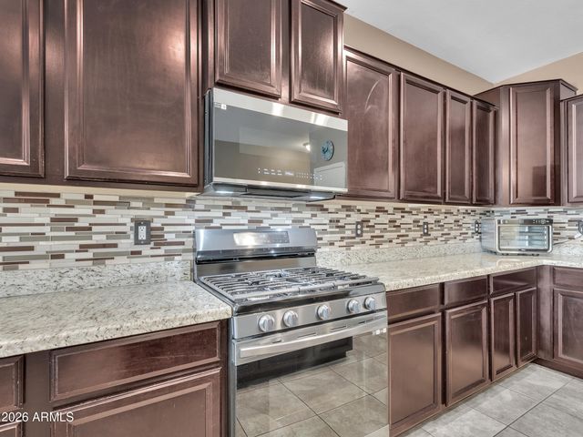 2307 W DESERT Lane, Phoenix, AZ 85041