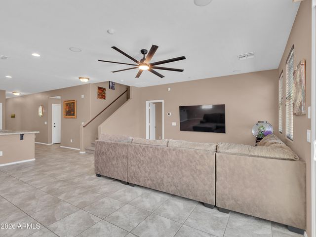 2307 W DESERT Lane, Phoenix, AZ 85041