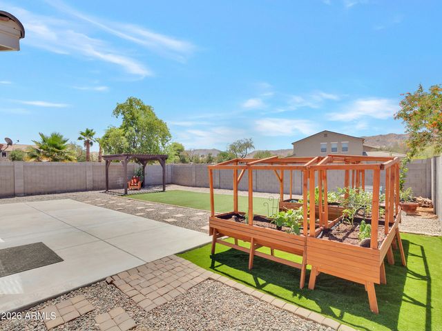 2307 W DESERT Lane, Phoenix, AZ 85041
