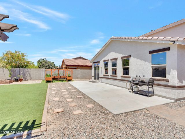 2307 W DESERT Lane, Phoenix, AZ 85041