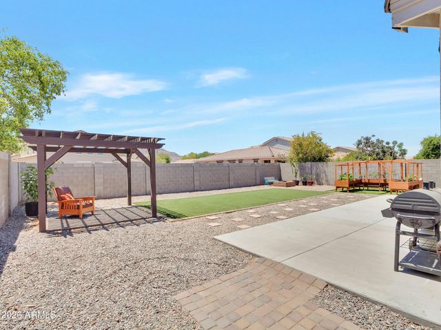 2307 W DESERT Lane, Phoenix, AZ 85041