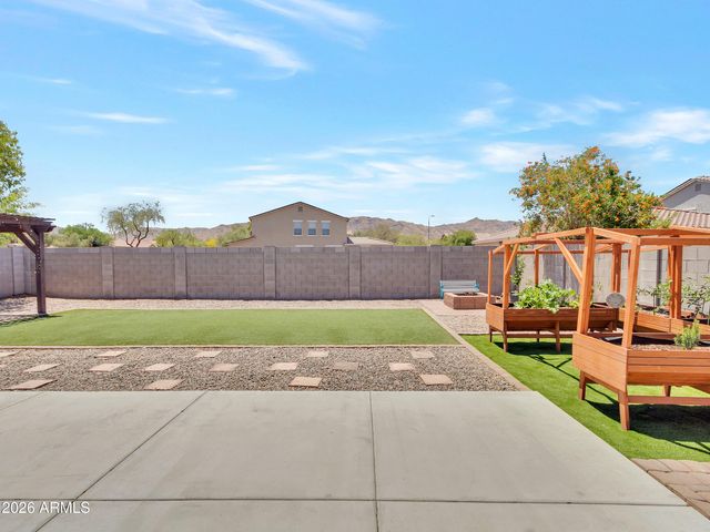 2307 W DESERT Lane, Phoenix, AZ 85041