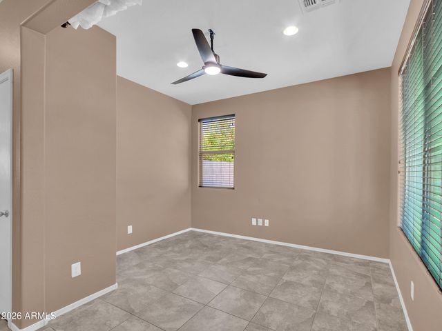 2307 W DESERT Lane, Phoenix, AZ 85041