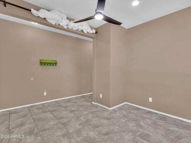 2307 W DESERT Lane, Phoenix, AZ 85041