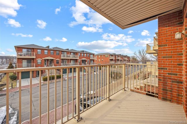 223 Constitution Place A, College Point, NY 11356