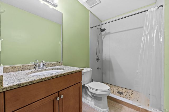 223 Constitution Place A, College Point, NY 11356