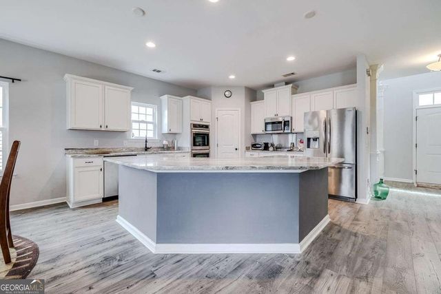 25 Swallow Tail Circle, Savannah, GA 31405