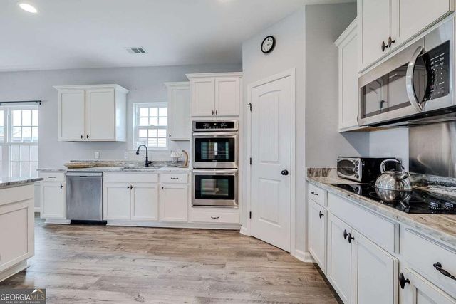 25 Swallow Tail Circle, Savannah, GA 31405