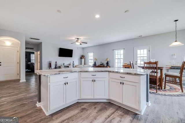 25 Swallow Tail Circle, Savannah, GA 31405