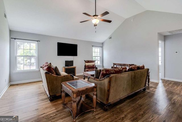 25 Swallow Tail Circle, Savannah, GA 31405