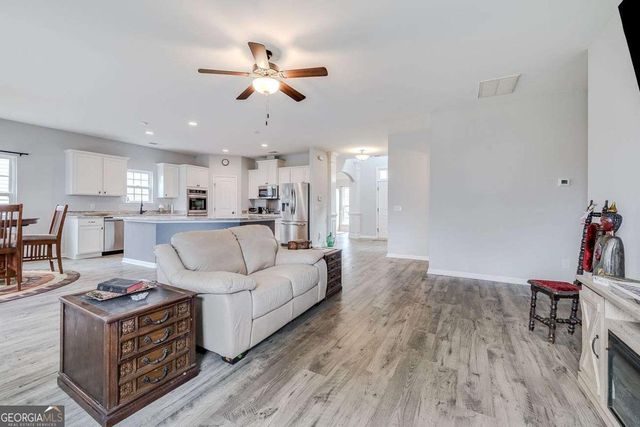 25 Swallow Tail Circle, Savannah, GA 31405