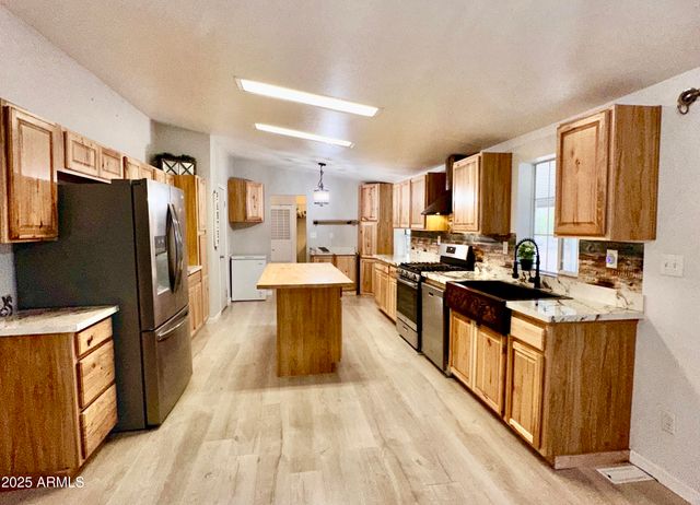 80 ACR 8050 Road, Concho, AZ 85924