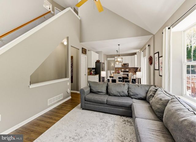 65 FOX HOLLOW LN, Sewell, NJ 08080