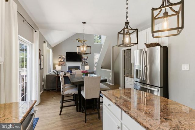 65 FOX HOLLOW LN, Sewell, NJ 08080