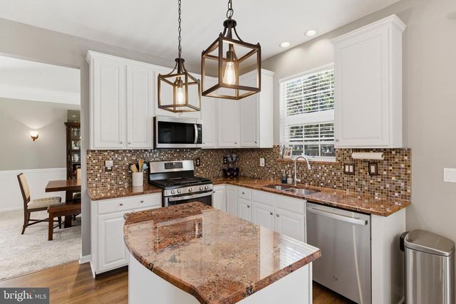 65 FOX HOLLOW LN, Sewell, NJ 08080