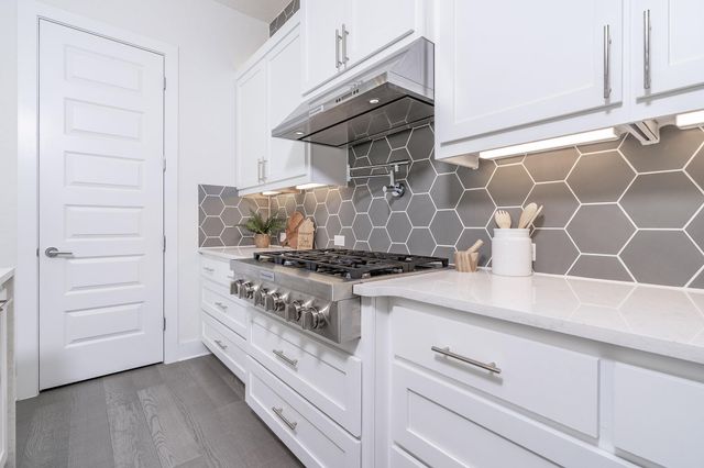 120 Diamondback DR, Georgetown, TX 78628