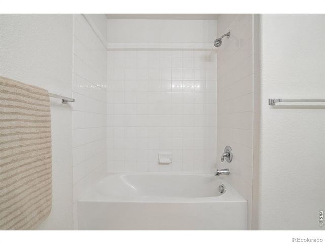 4715 Hahns Peak Drive 201, Loveland, CO 80538