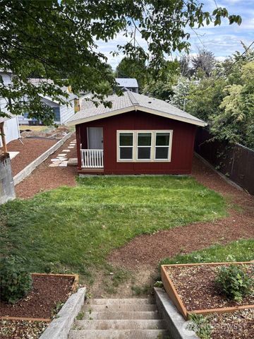 826 Chester Avenue, Bremerton, WA 98337