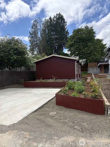 826 Chester Avenue, Bremerton, WA 98337