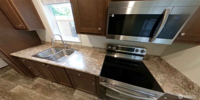 826 Chester Avenue, Bremerton, WA 98337