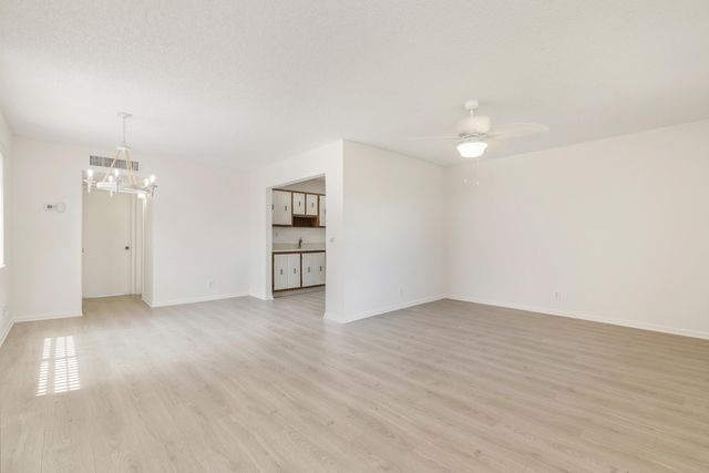 136 Flanders C, Delray Beach, FL 33484